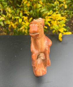 Cavallo in Diaspro Rosso peso kg 2847 largo cm 18 alto cm 26 - immagine 4