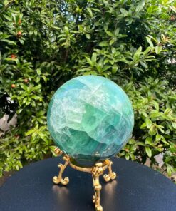 Alternative view of Sfera in Fluorite gr 410 dm 6,3