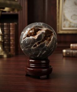 Sfera Agata con Geode composta da Sfalarite gr 619 dm 7,7 € 89